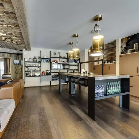 Lejlighed Luxueux Avec Et Jacuzzi Au Pied Des Pistes A - Fr-1-641-1 *
