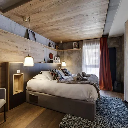 Lejlighed Luxueux Avec Et Jacuzzi Au Pied Des Pistes A - Fr-1-641-1 Tignes